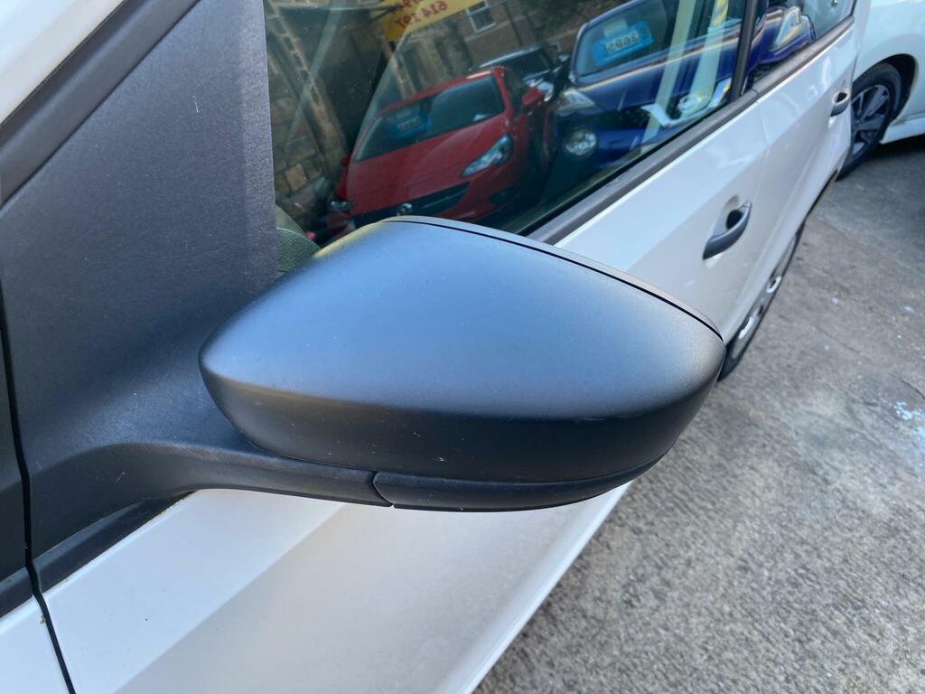 Volkswagen Up 1.0 High Up White #24