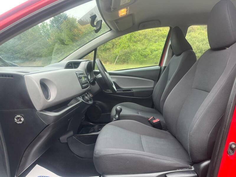 Toyota Yaris 1.0 Vvt-i Active Euro 5 Red #6