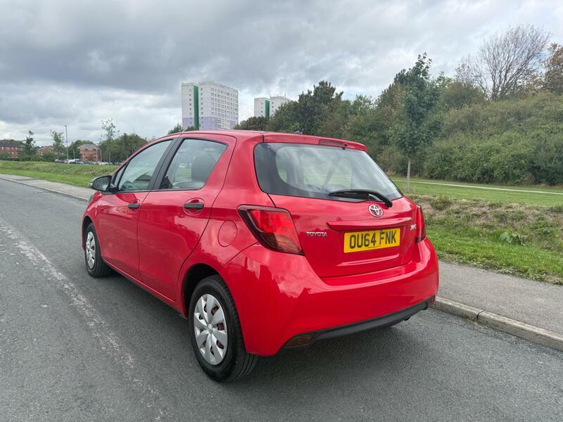 Toyota Yaris 1.0 Vvt-i Active Euro 5 Red #3