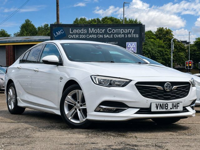 Vauxhall Insignia Hatchback VN18JHF White