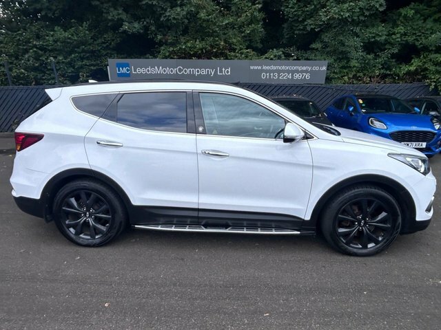Hyundai Santa Fe Suv White #3