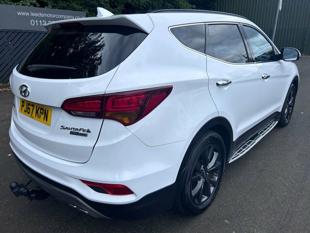 Hyundai Santa Fe Suv White #4