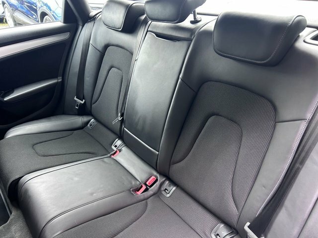 Audi A4 Tfsi Se Technik 4-Door White #24