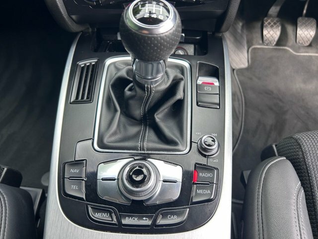 Audi A4 Tfsi Se Technik 4-Door White #48