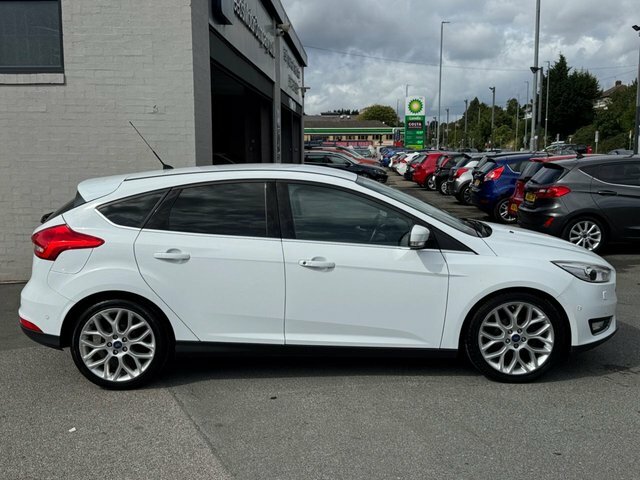 Ford Focus Hatchback WV17EYR White #2