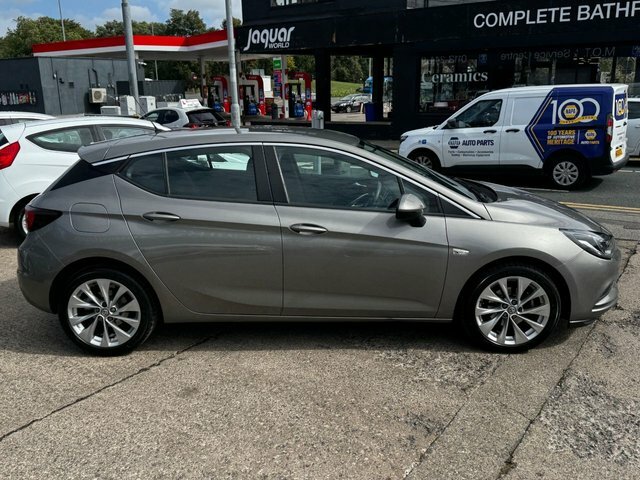 Vauxhall Astra Hatchback Grey #4