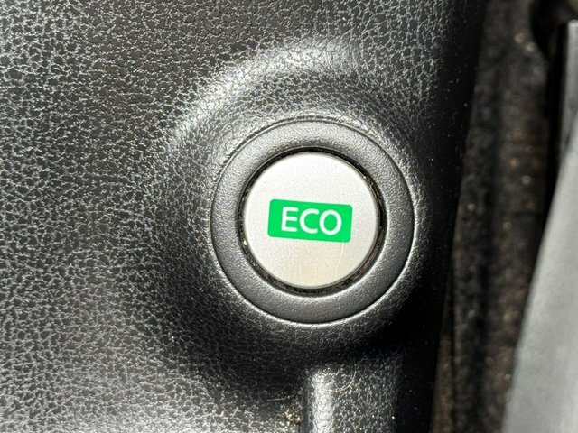 Nissan Note 1.5 Dci Acenta Premium Hatchback Red #26