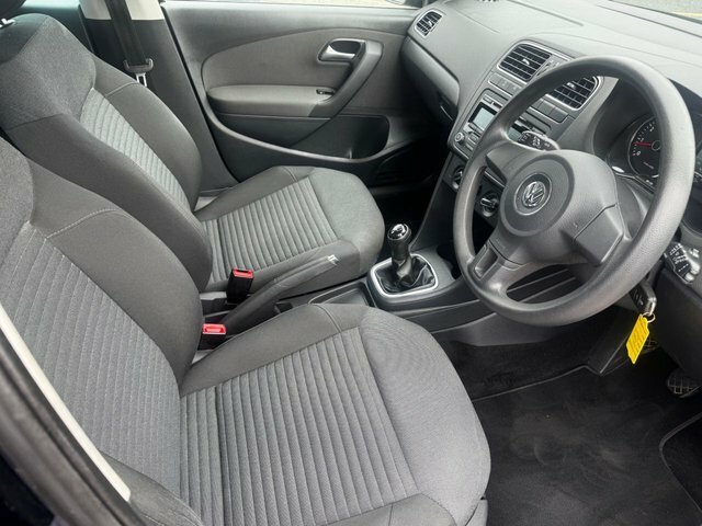 Volkswagen Polo Match Edition White #34
