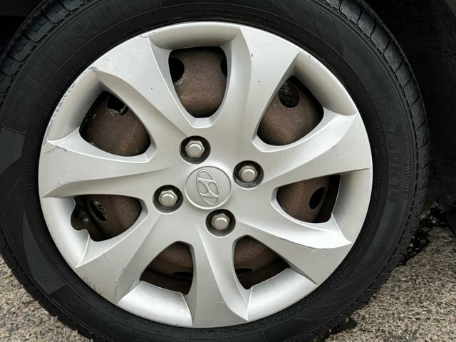 Hyundai I10 2011 1.2 Active 85 Bhp Grey #18