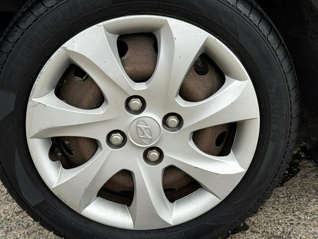 Hyundai I10 2011 1.2 Active 85 Bhp Grey #17