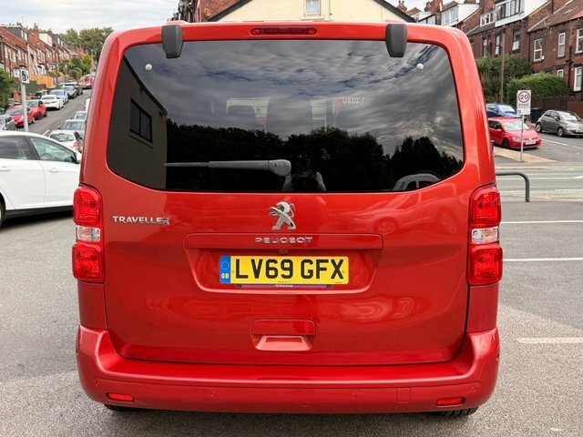 Peugeot Traveller Mpv Red #4