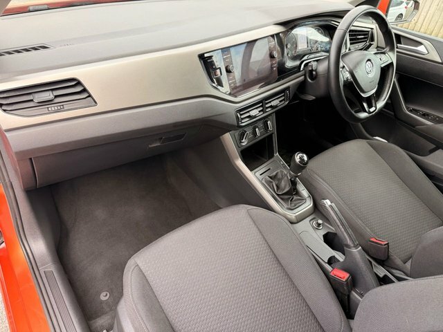 Volkswagen Polo 1.0 Evo Se White #26