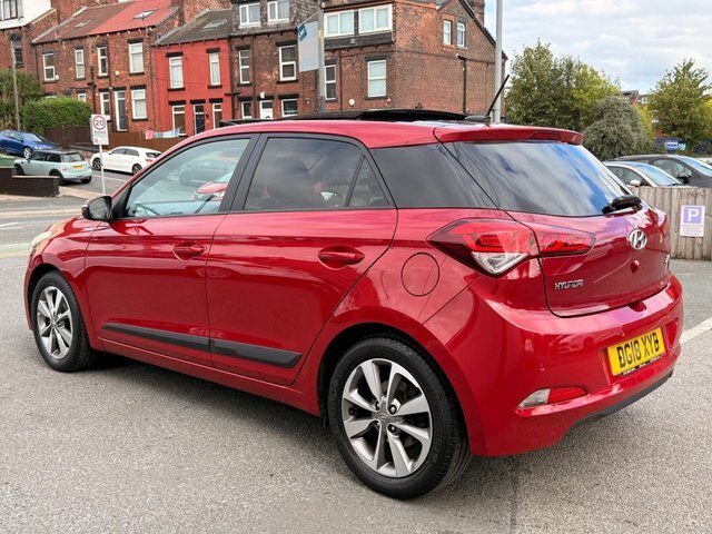 Hyundai I20 Hatchback Red #6