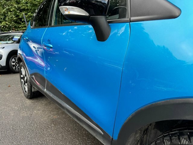 Renault Captur Suv Blue #2
