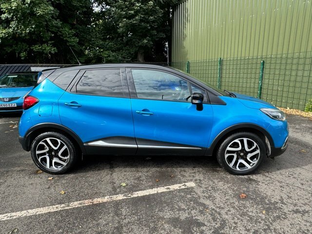 Renault Captur Suv Blue #3