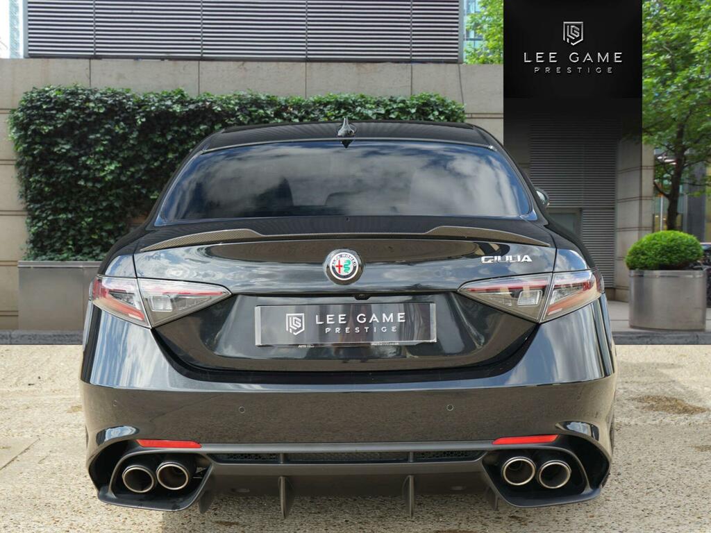 Alfa Romeo Giulia Quadrifoglio Black #6