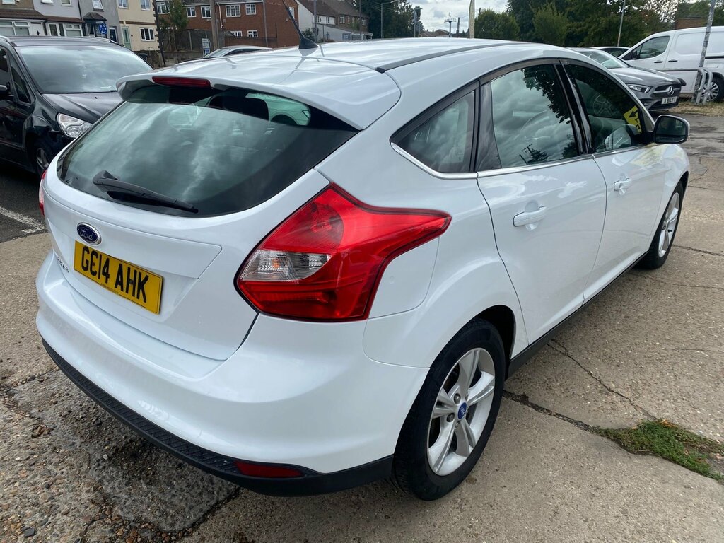 Ford Focus 1.6 Zetec Hatchback Powershift Euro 5 White #3