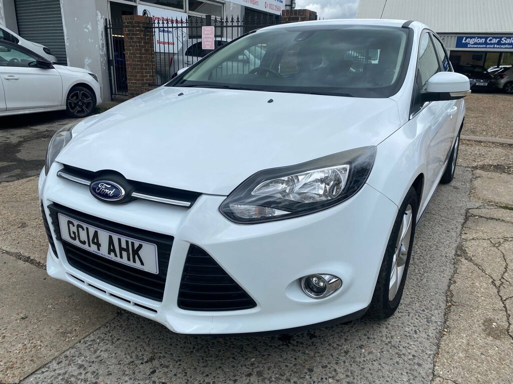 Ford Focus 1.6 Zetec Hatchback Powershift Euro 5 White #2