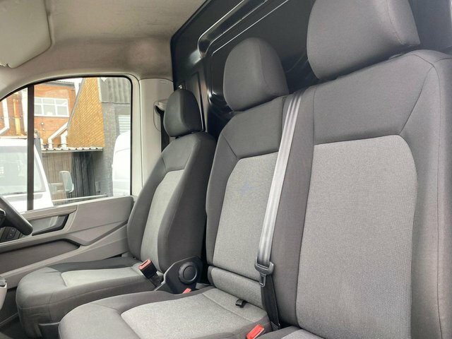Volkswagen Crafter 2.0 Tdi Cr35 Mwb White #5