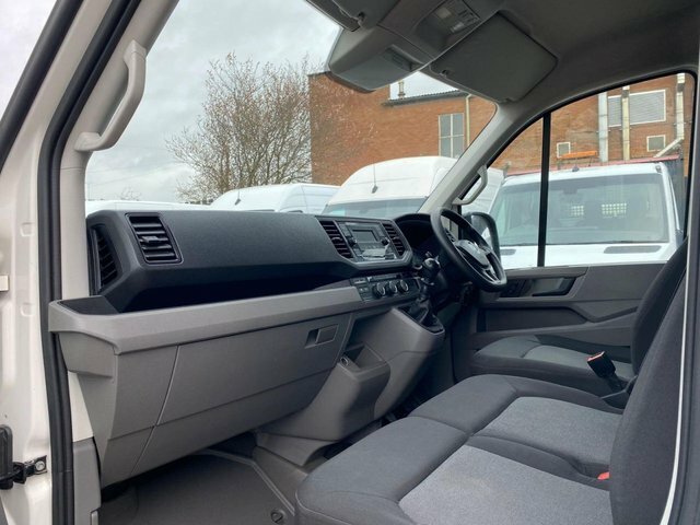 Volkswagen Crafter 2.0 Tdi Cr35 Mwb White #4