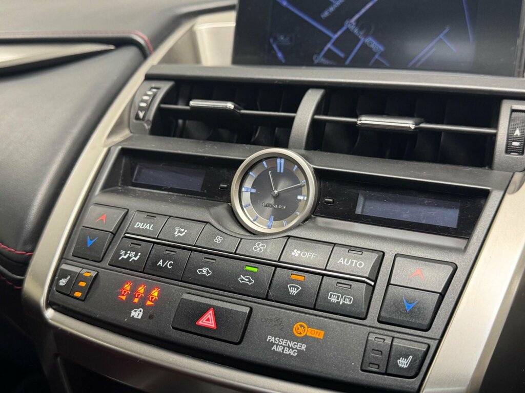 Lexus NX 300H Luxury Black #29