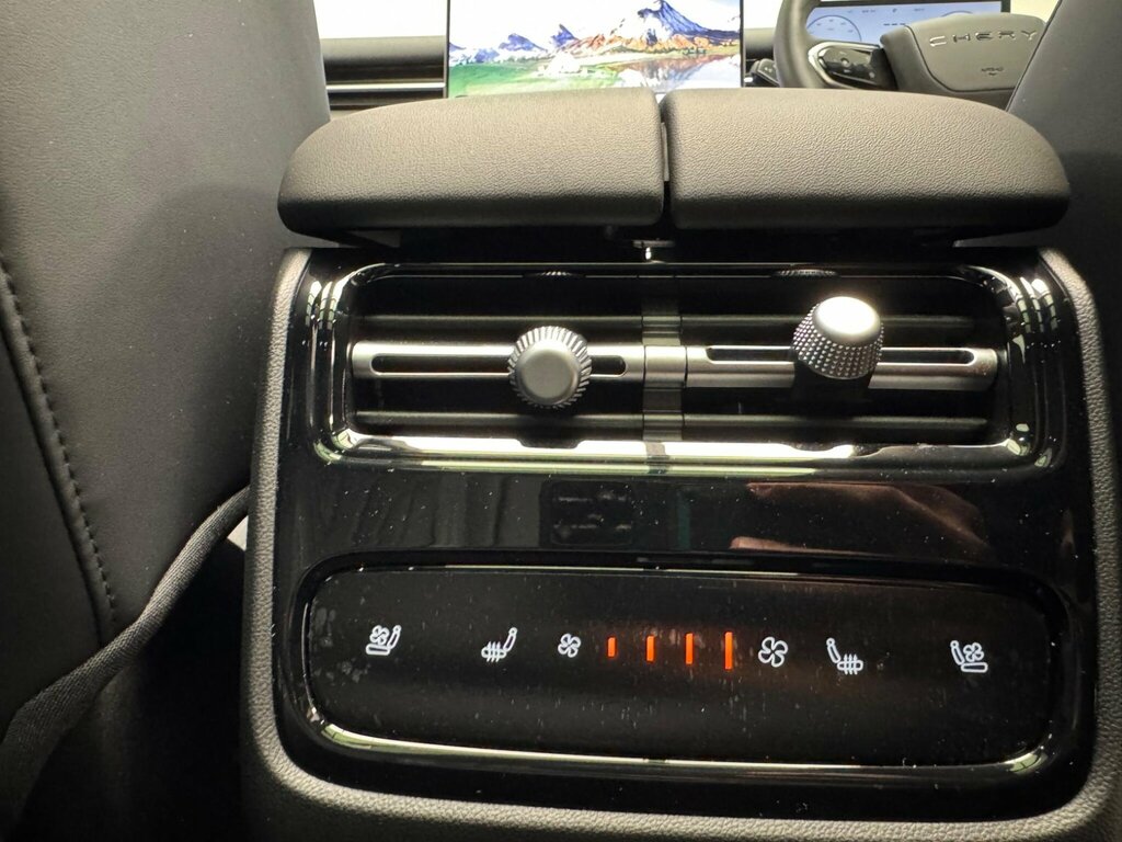 Chery Tiggo 9 1.5T Phev Summit Dht Awd Black #15