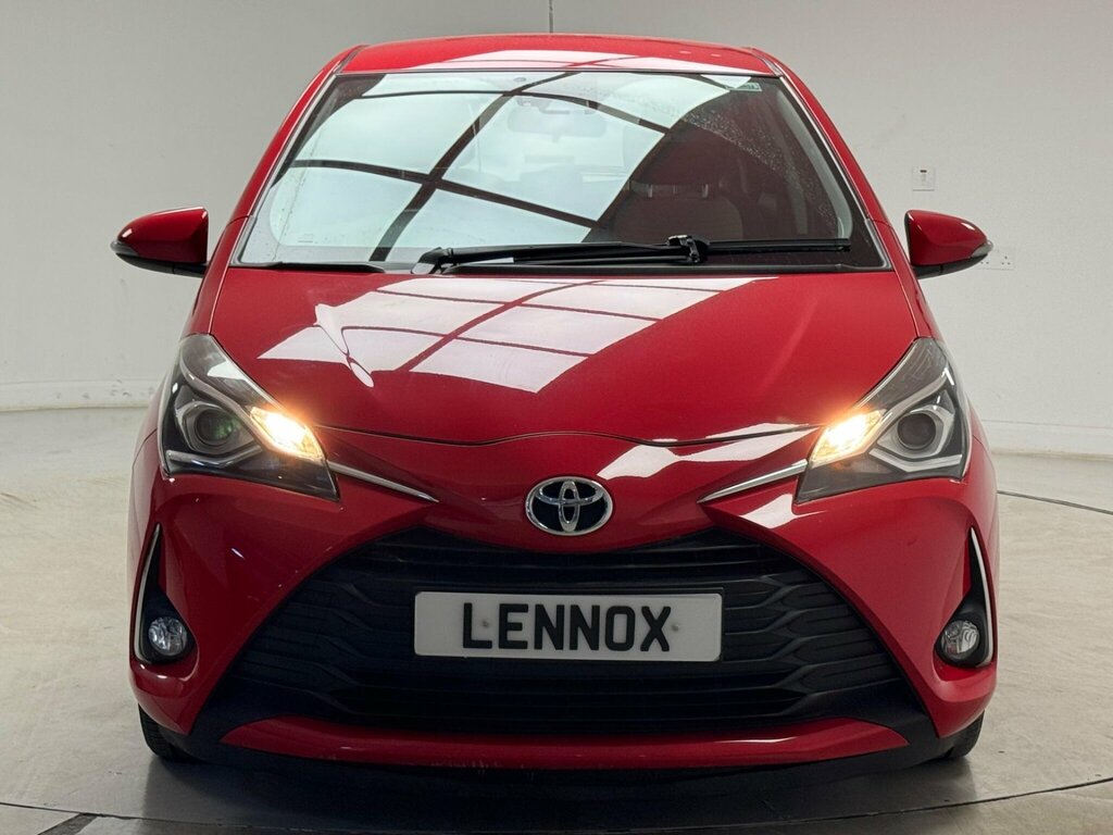 Toyota Yaris 1.5 Vvt-i Icon Cvt Euro 6 Red