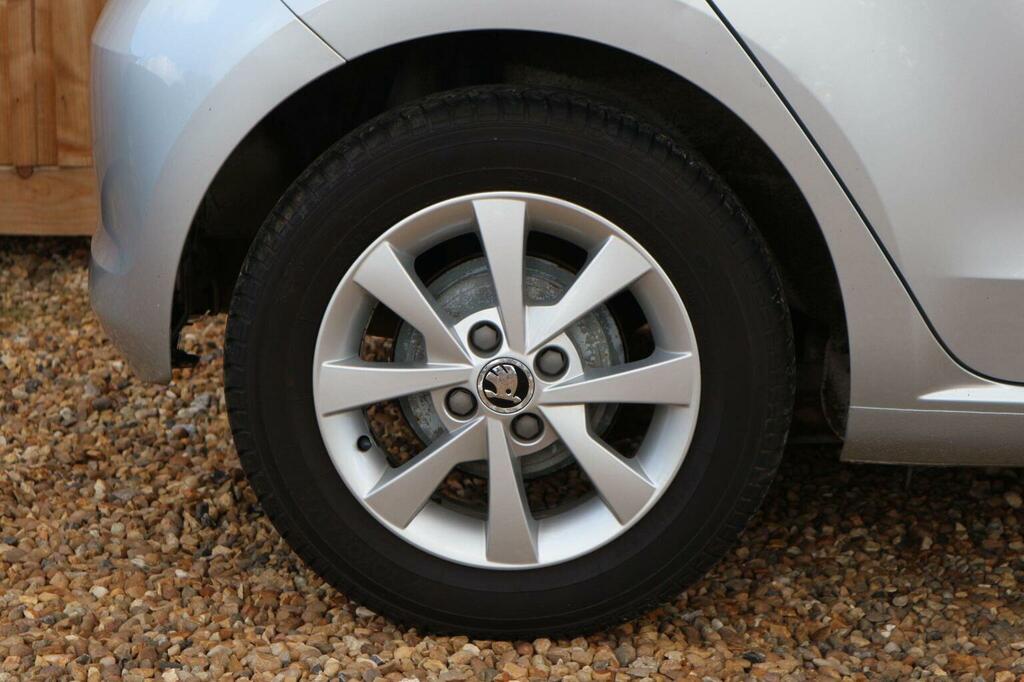 Skoda Citigo Hatchback 1.0 Mpi Greentech Elegance Euro 5 Ss Silver #4