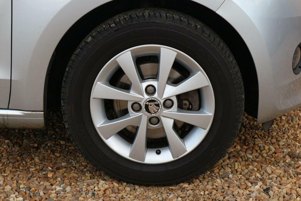 Skoda Citigo Hatchback 1.0 Mpi Greentech Elegance Euro 5 Ss Silver #5
