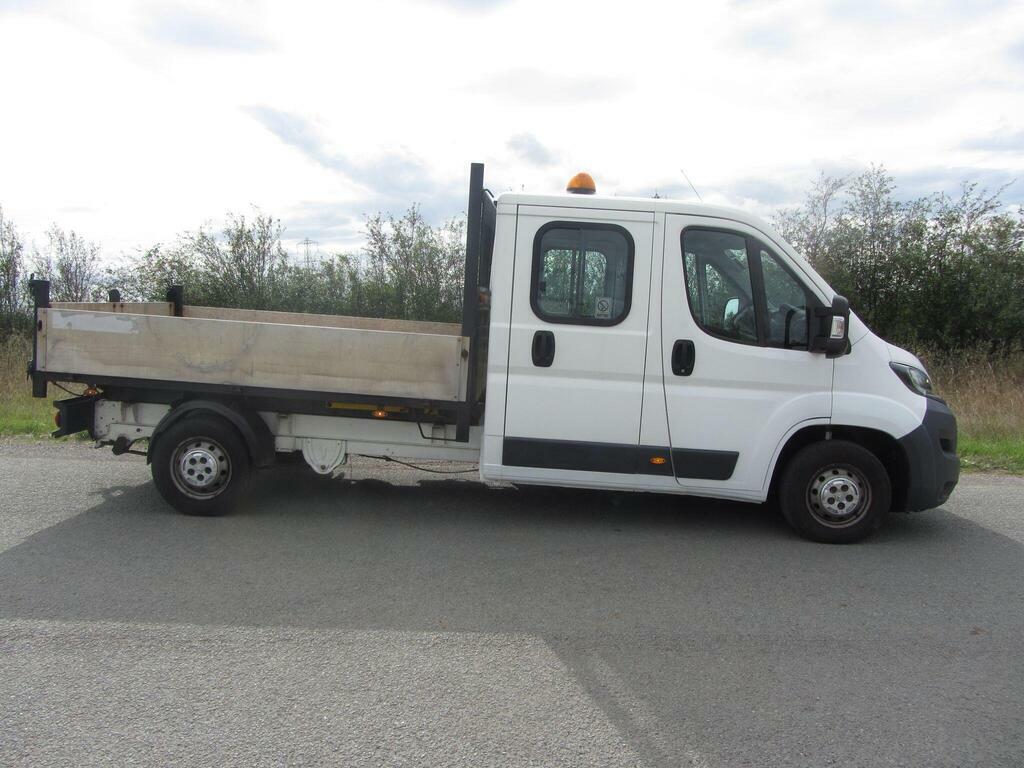 Peugeot Boxer 2.0 Bluehdi 335 Chassis Cab White #3