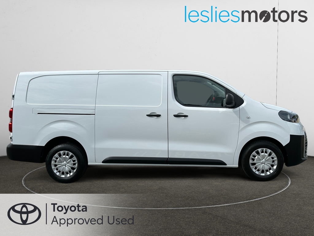 Toyota PROACE 2.0D 145 Icon Van White #4