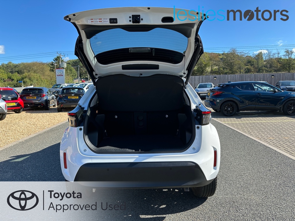 Toyota Yaris Cross Design Grey #16