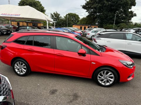 Vauxhall Astra 1.5 Turbo D DN21GFK Red #2
