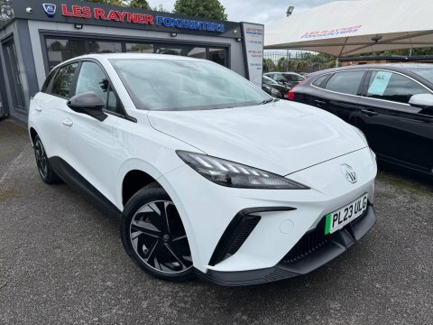 MG MG4 64Kwh Se Long White