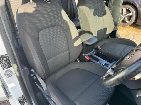 Ford Focus 1.5 Ecoblue St-line YT70VUL White #6
