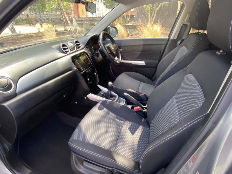 Suzuki Vitara 1.6 Sz5 White #26
