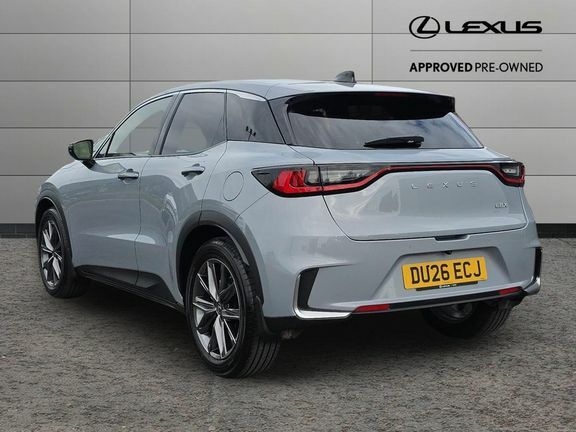Lexus LBX Premium Plus Black Interior Grey #5