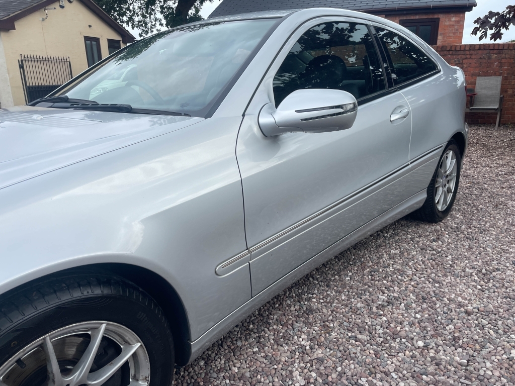 Mercedes-Benz CLC Class Hatchback Black #25