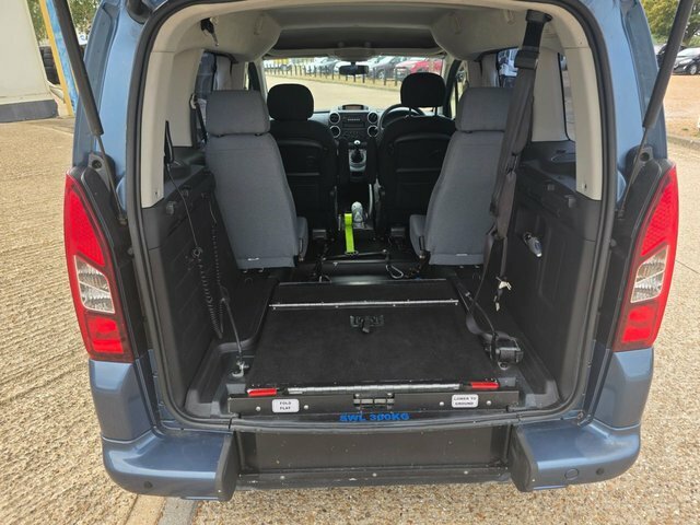 Peugeot Partner Tepee 1.6 E-hdi Tepee S 92 Bhp White #20