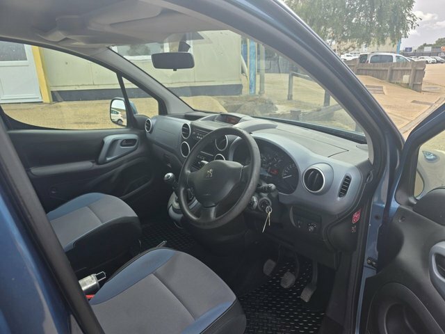 Peugeot Partner Tepee 1.6 E-hdi Tepee S 92 Bhp White #9