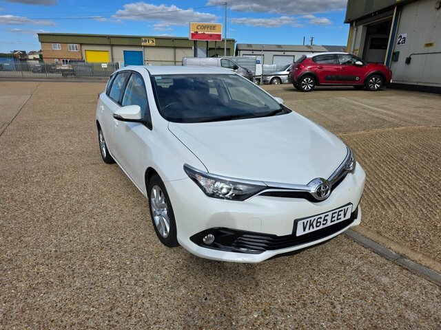 Toyota Auris Vvt-i Business Edition Hatchback White #5
