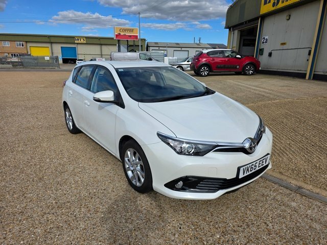 Toyota Auris Vvt-i Business Edition Hatchback White #4
