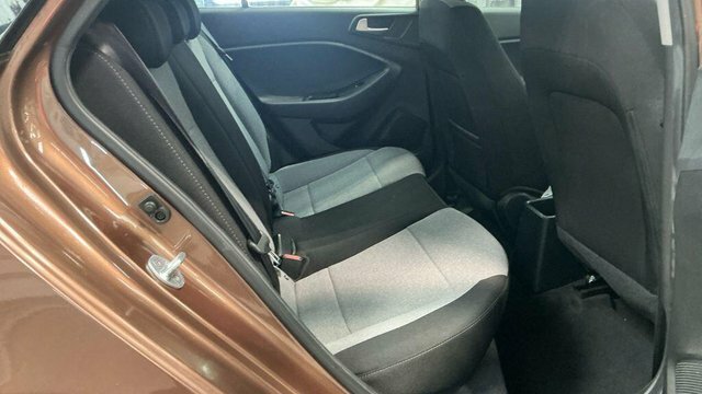 Hyundai I20 1.2 Blue Drive Se Euro 6 Ss Brown #3