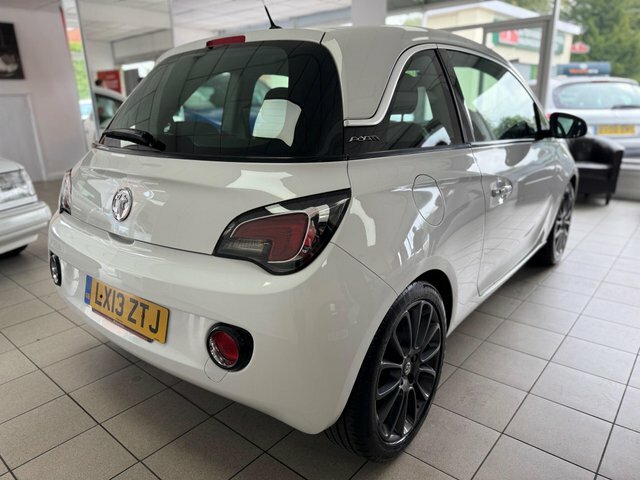Vauxhall Adam 1.2 16V Glam Euro 5 5 Seat White #5