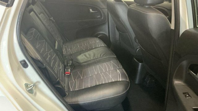 Kia Venga 1.6 Crdi 4 Euro 6 Ss White #3