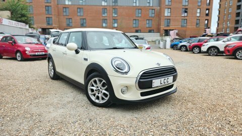 Mini Hatch 1.5 Cooper #2