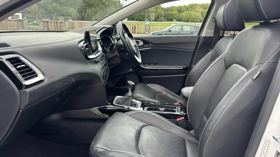 Kia Ceed 1.4 T-gdi First Edition Euro 6 Ss DG19CWX White #5