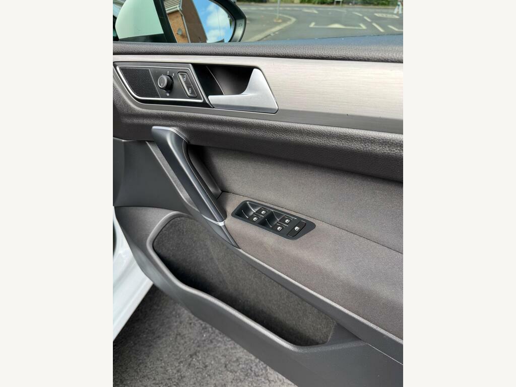 Volkswagen Golf SV 2.0 Tdi Gt Black #9