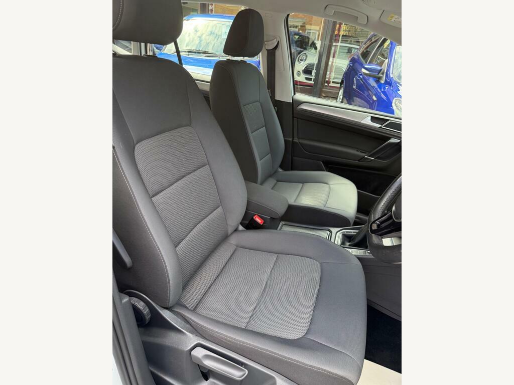 Volkswagen Golf SV 2.0 Tdi Gt Black #10