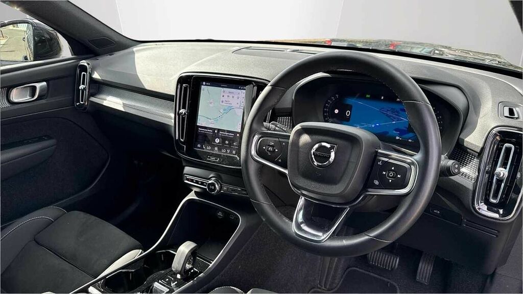 Volvo XC40 2.0 B4p Plus Black Edition LY25ECT Black #4